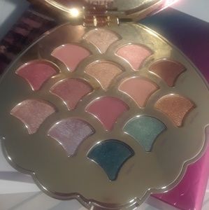 🚫SOLDTarte Mermaid Palette - VERY LIGHTLY LOVED!!